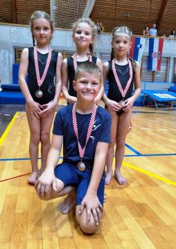Gimnastičarke in gimnastičarji  ŠD Stoja  (10)